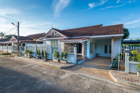 Sintara at Somporn hill village