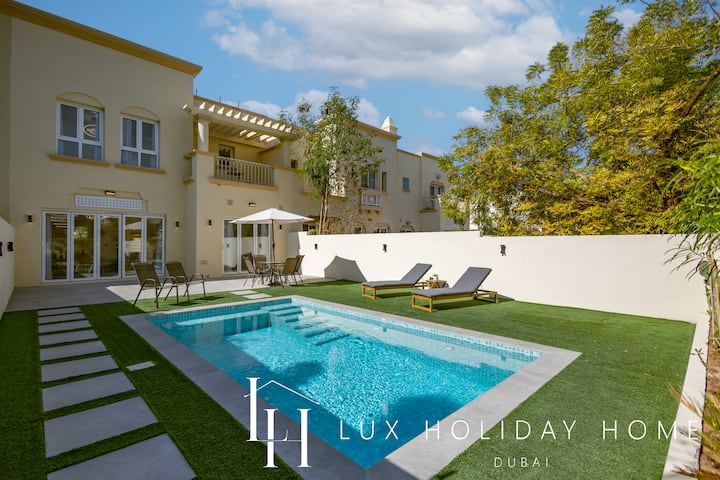 Lux | The Serene Springs Villa 2 - Dubai