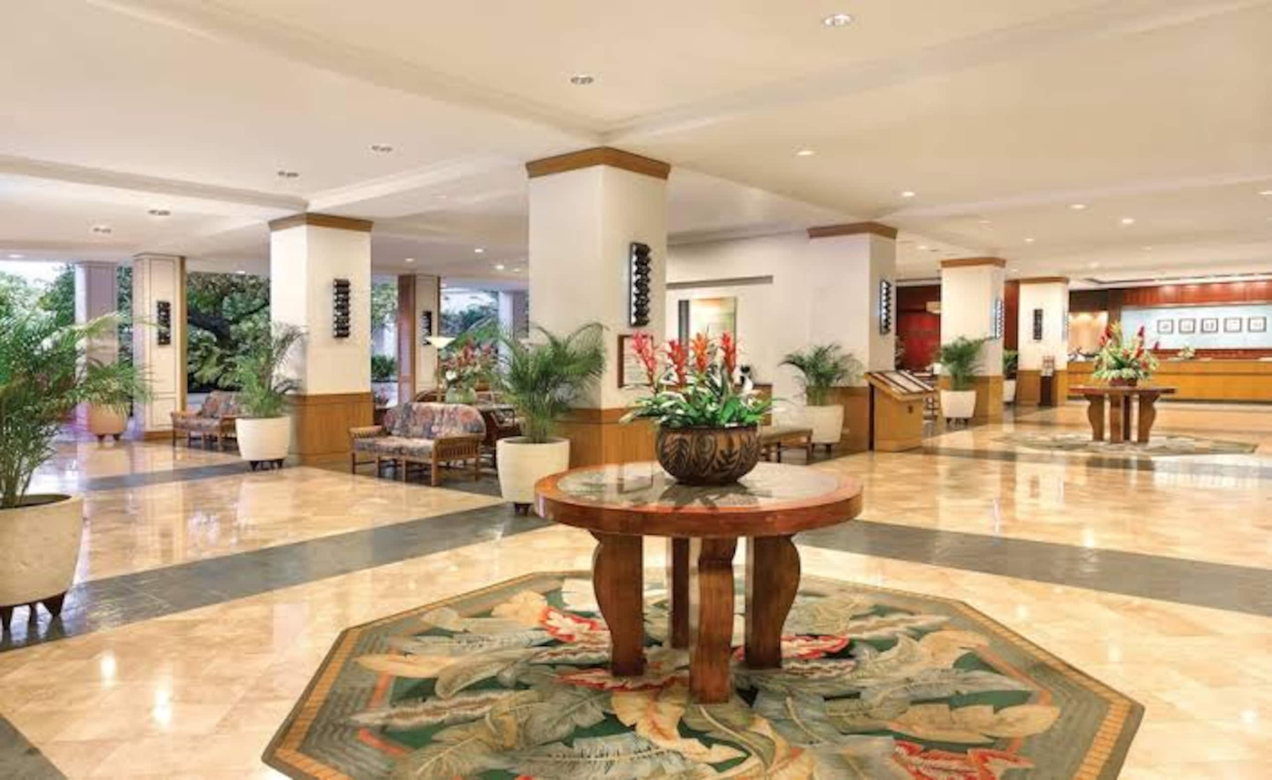 Condo in Honolulu · ★4.81 · Studio · 3 beds · 1 private bath - Image 27