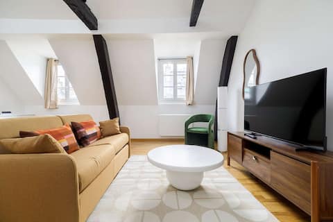 FurtiveStay – Madeleine