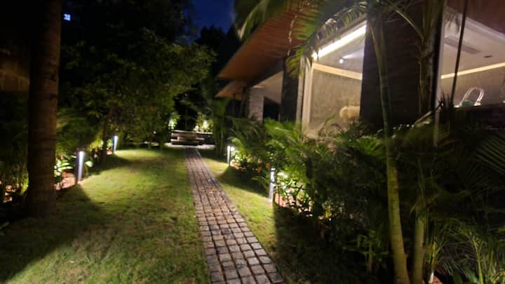 With ample space to host gatherings, it’s also ideal for organizing parties and celebrations.