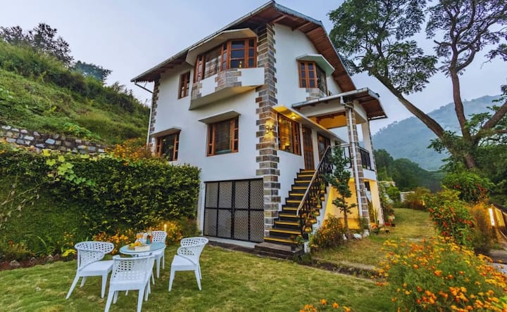 Ananda Villa Bhimtal By Delight Stay (4 Bhk)| - Mukteshwar