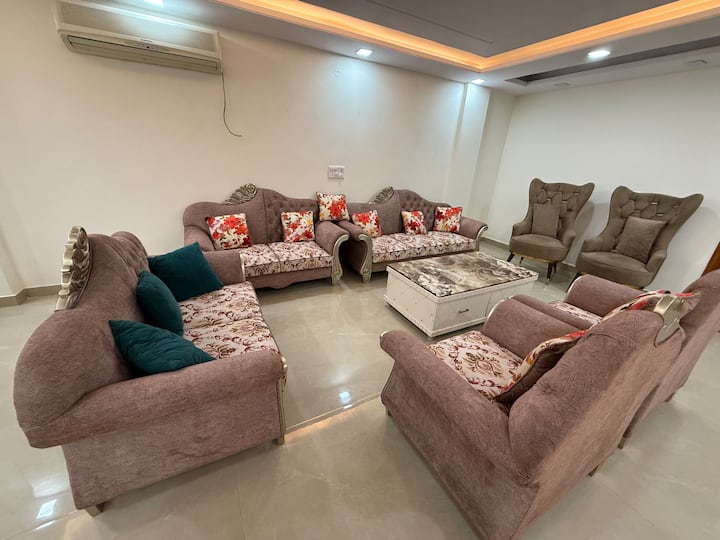 Stella Homestay 5bhk Apartment With Rooftop - Delhi