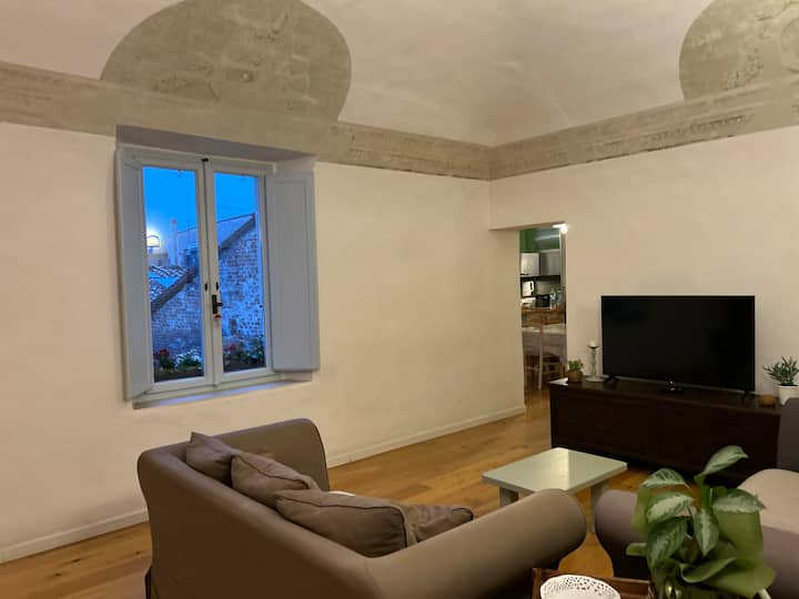 Frescos' House - La Casa Degli Affreschi - Pisa