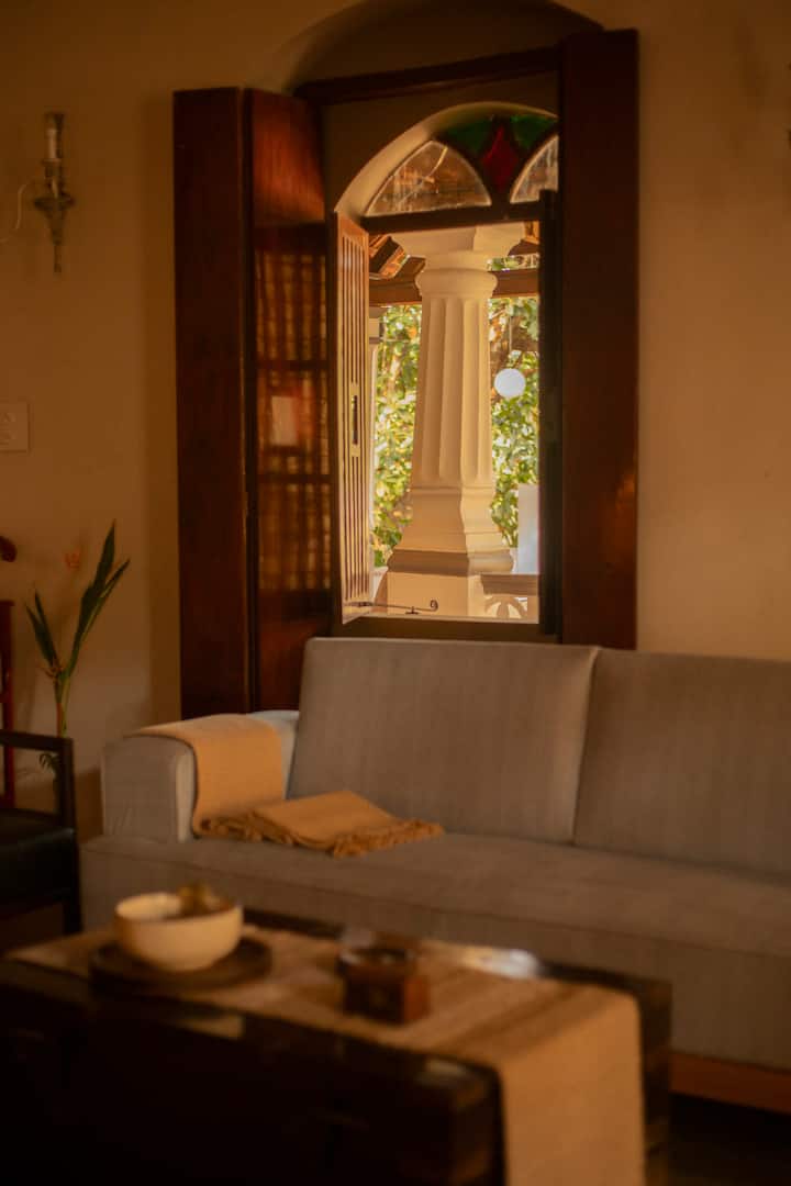 Living room image 7