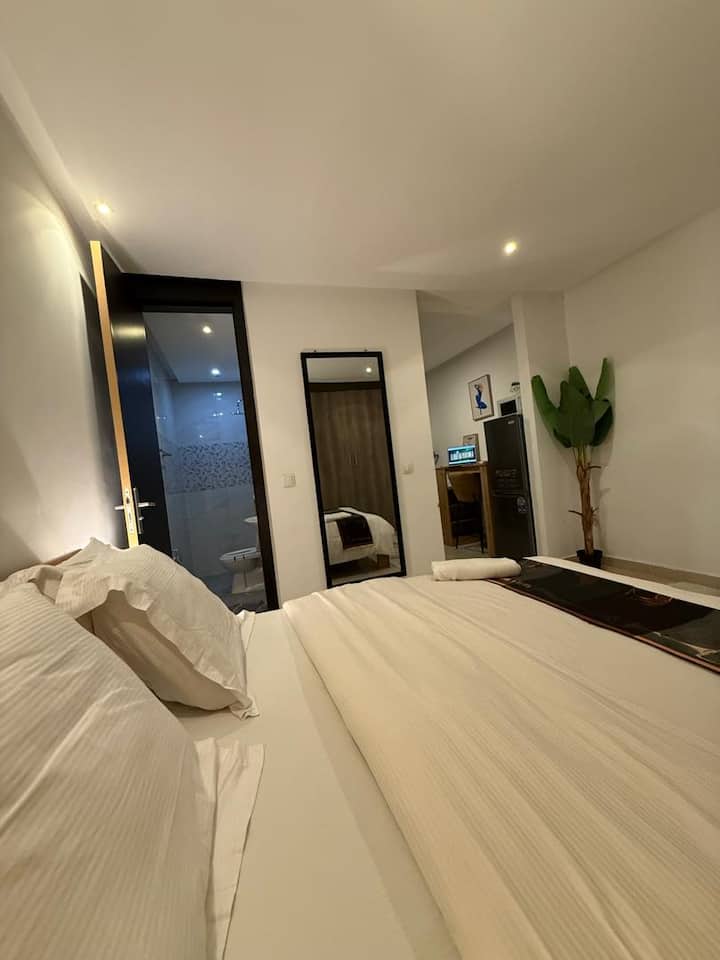 Appartement Chic Et Lumineux Au Vallon-abidjan - Abidjan
