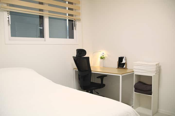 غرفة النوم 2