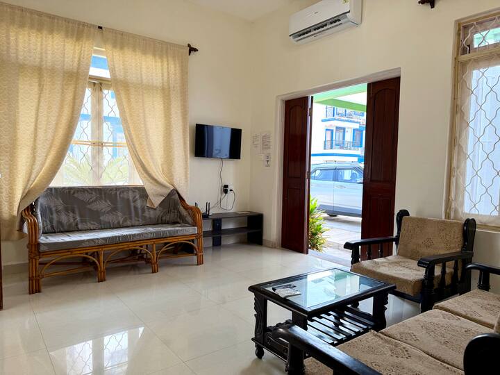 Living room image 1