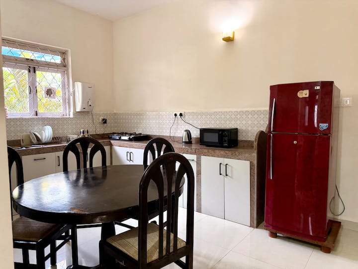 Dining area image 1