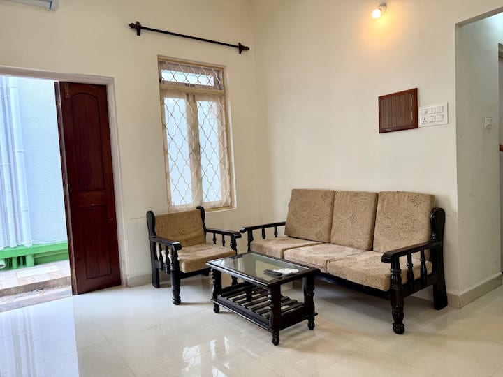 Living room image 2