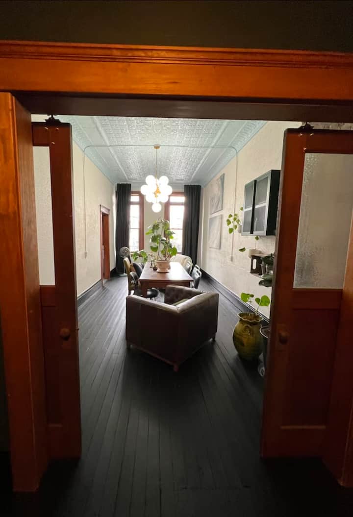 Vintage Soul Loft & Balcony - East Lansing, MI