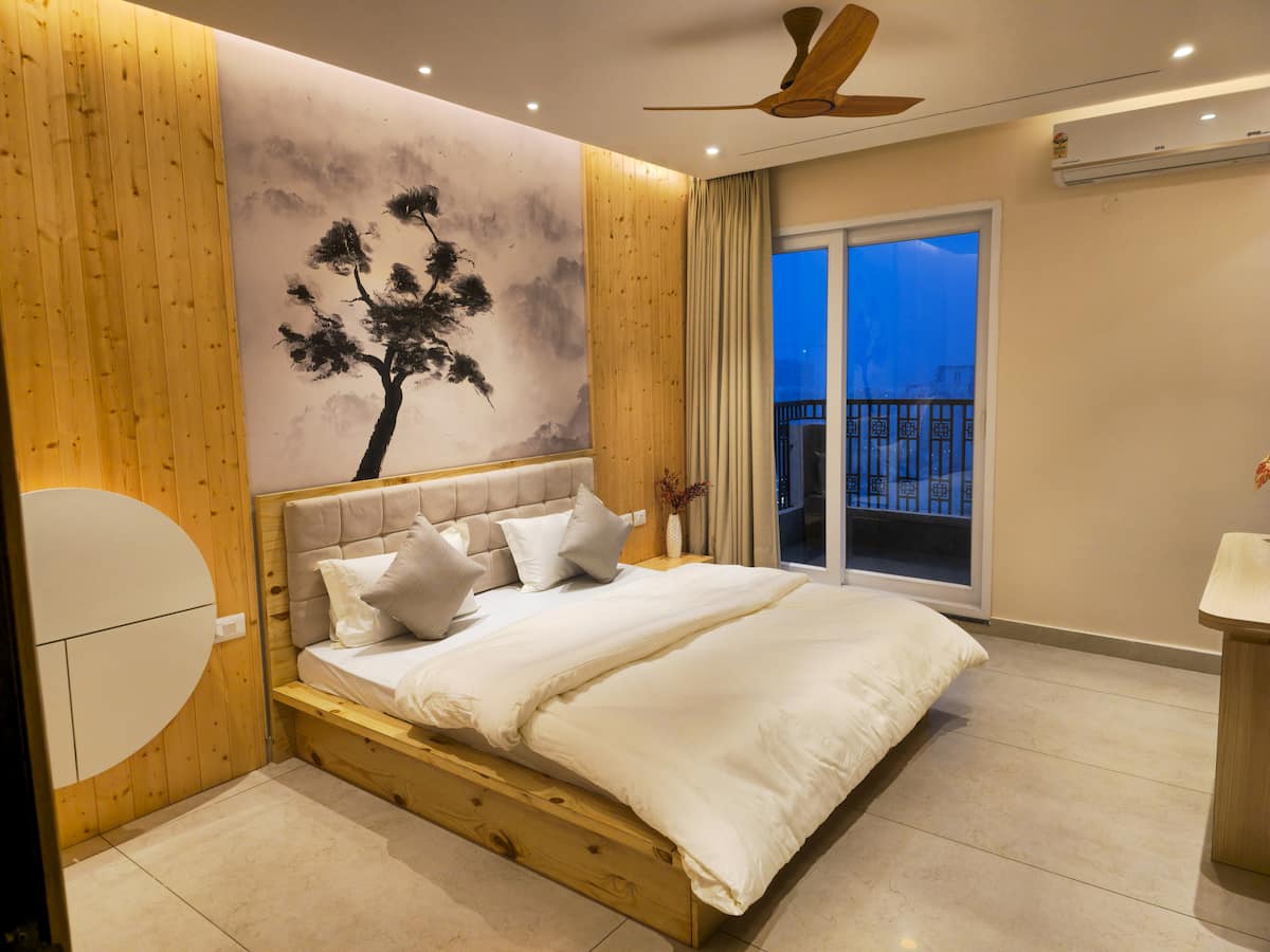 Zeppelin Stays Chandigarh — Bedroom 2