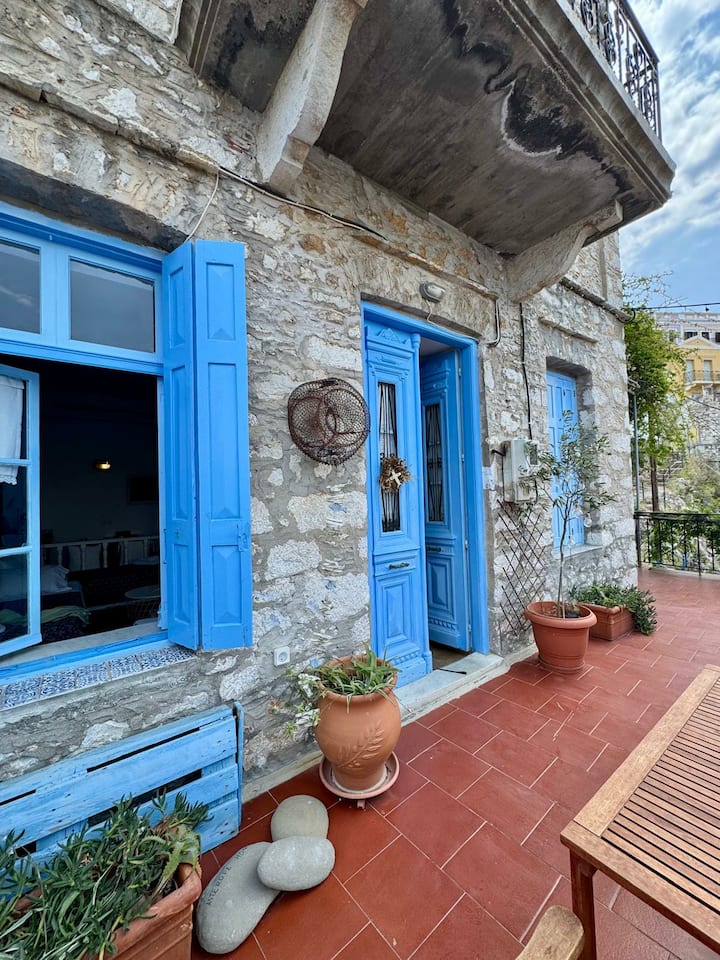 Asterope Traditional House of Symi-Katoi - Apartments for Rent in
