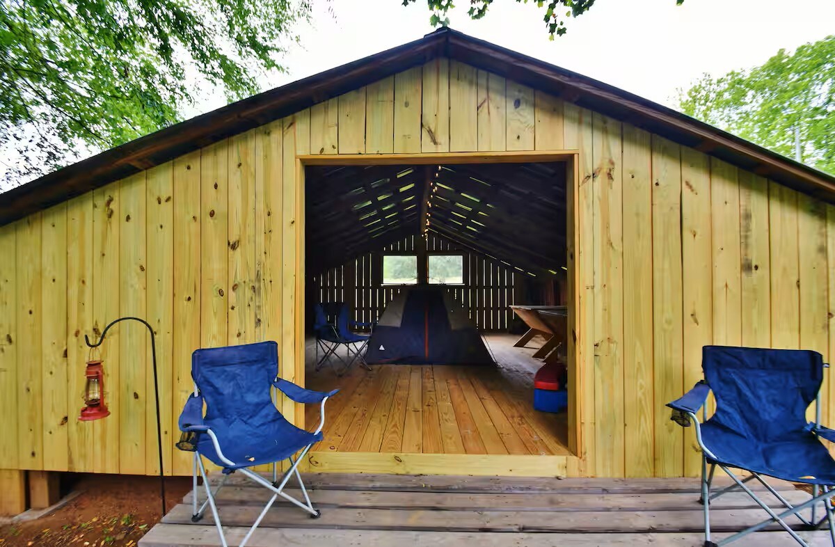 Peaceful Guesthouse on 15 Acres with Pool