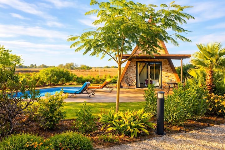 L'oasis De Paix 
 Chalet A-frame Vu Sur Atlas - Morocco