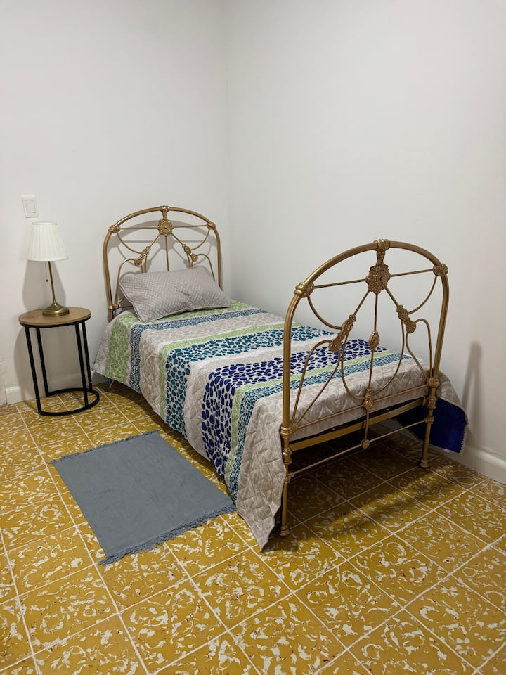 غرفة النوم 2