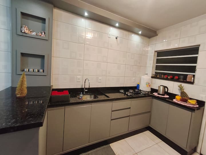 Casa Aconchegante Em Ambiente Familiar E Seguro. - Florianópolis