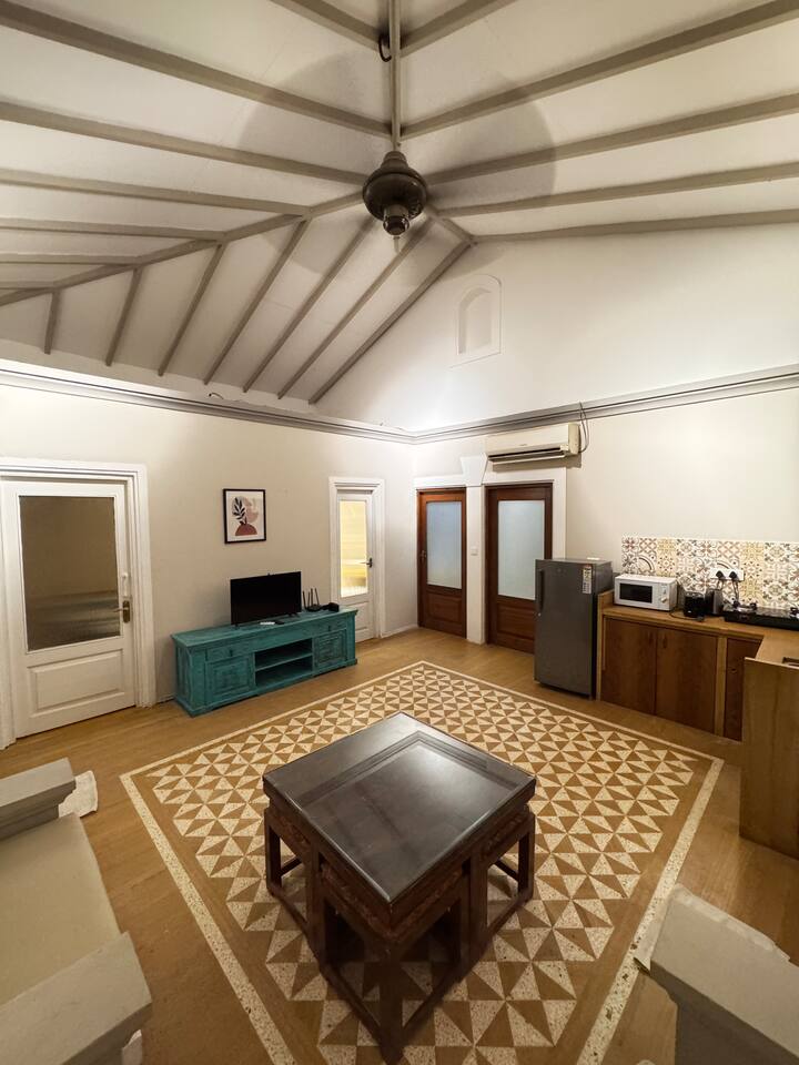 Living room image 1