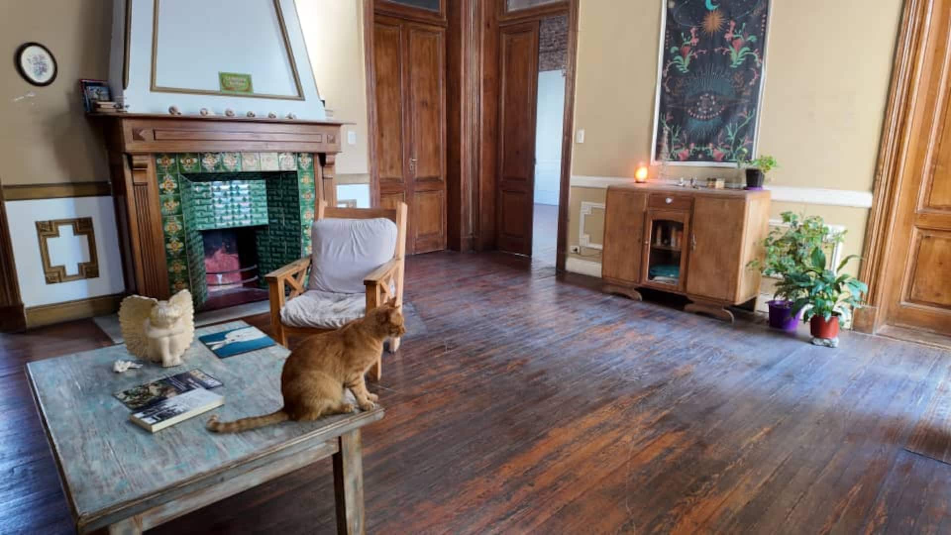 Habitación en casa histórica en San Telmo con balcón