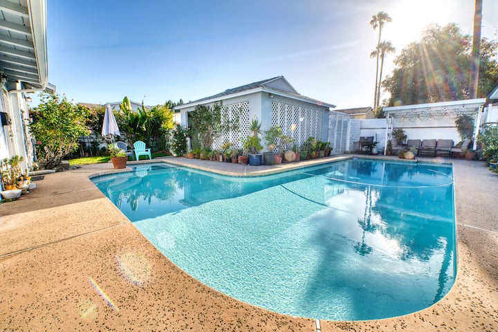 The Hideaway La | Pool, Spa & Central La Retreat - Los Angeles, CA