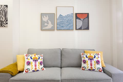 Top performing Airbnb: New apartment in Cascorro square Madrid center in Madrid