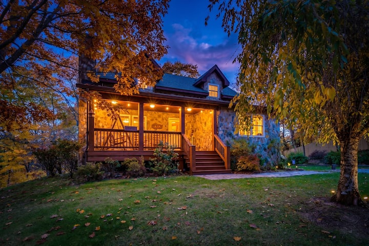 Life’s A Beech|hottub|backyard|firepit|sleeps 14 - Banner Elk, NC