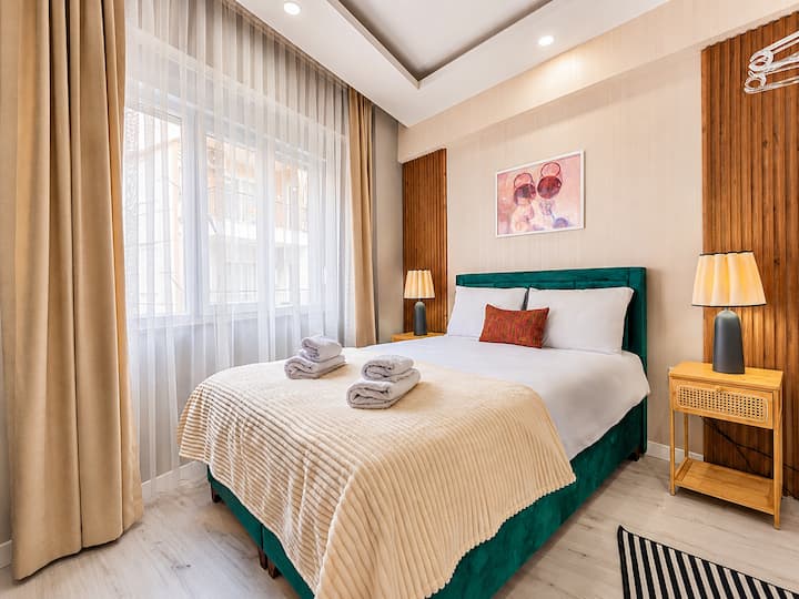 Elegant Hazel Flat | Walk To Historic Center - Antalya