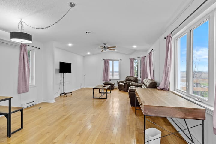 Wheelchair Accessible Mobile Home In Navan | Quiet - Ottawa
