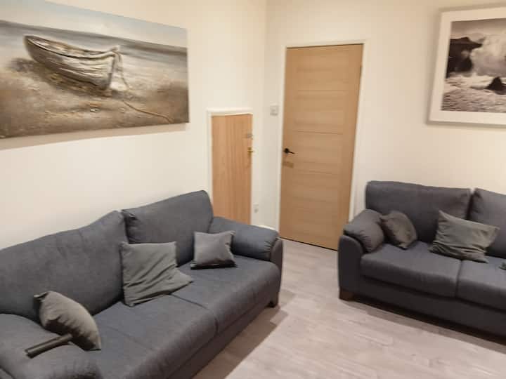 Dale Combe.3bedroom House - Rochdale