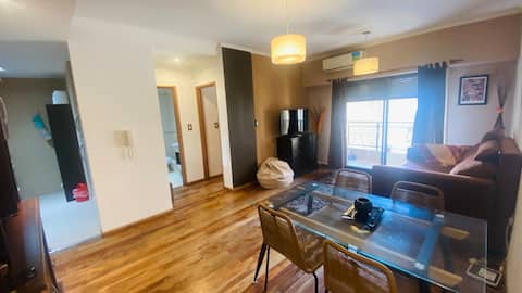 Airbnb con mejor rendimiento: Beautiful 2-room apartment - 7 and 58 en Partido De La Plata