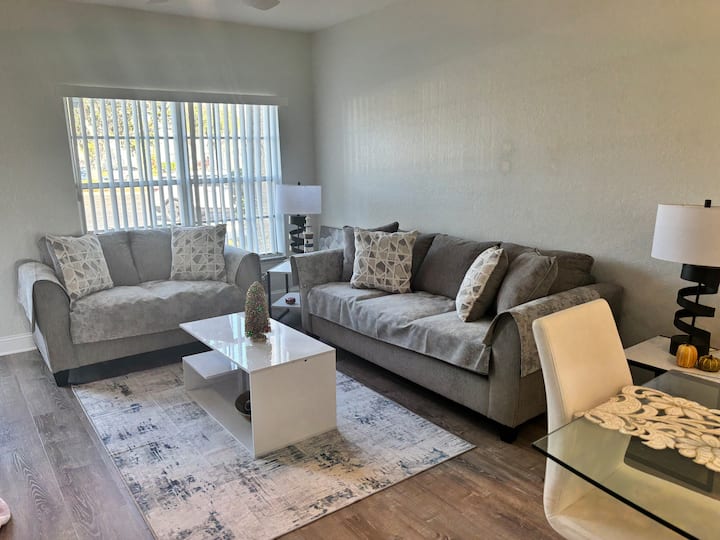 Modern 2 Master Suites In Gated Com.pool, Tennis, - Lakewood Ranch, FL