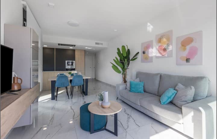 Stunning Penthouse Apartment - Sea Views, Spa, Gym - Playa Flamenca