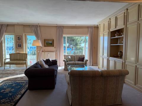 Airbnb con migliori performance: NEW property in front of the beach parking, centre a Sanremo