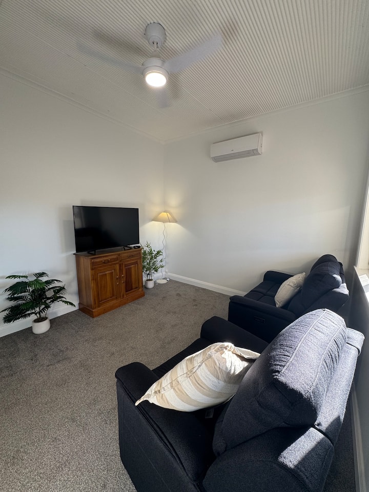 Wolfram Street Retreat - Broken Hill
