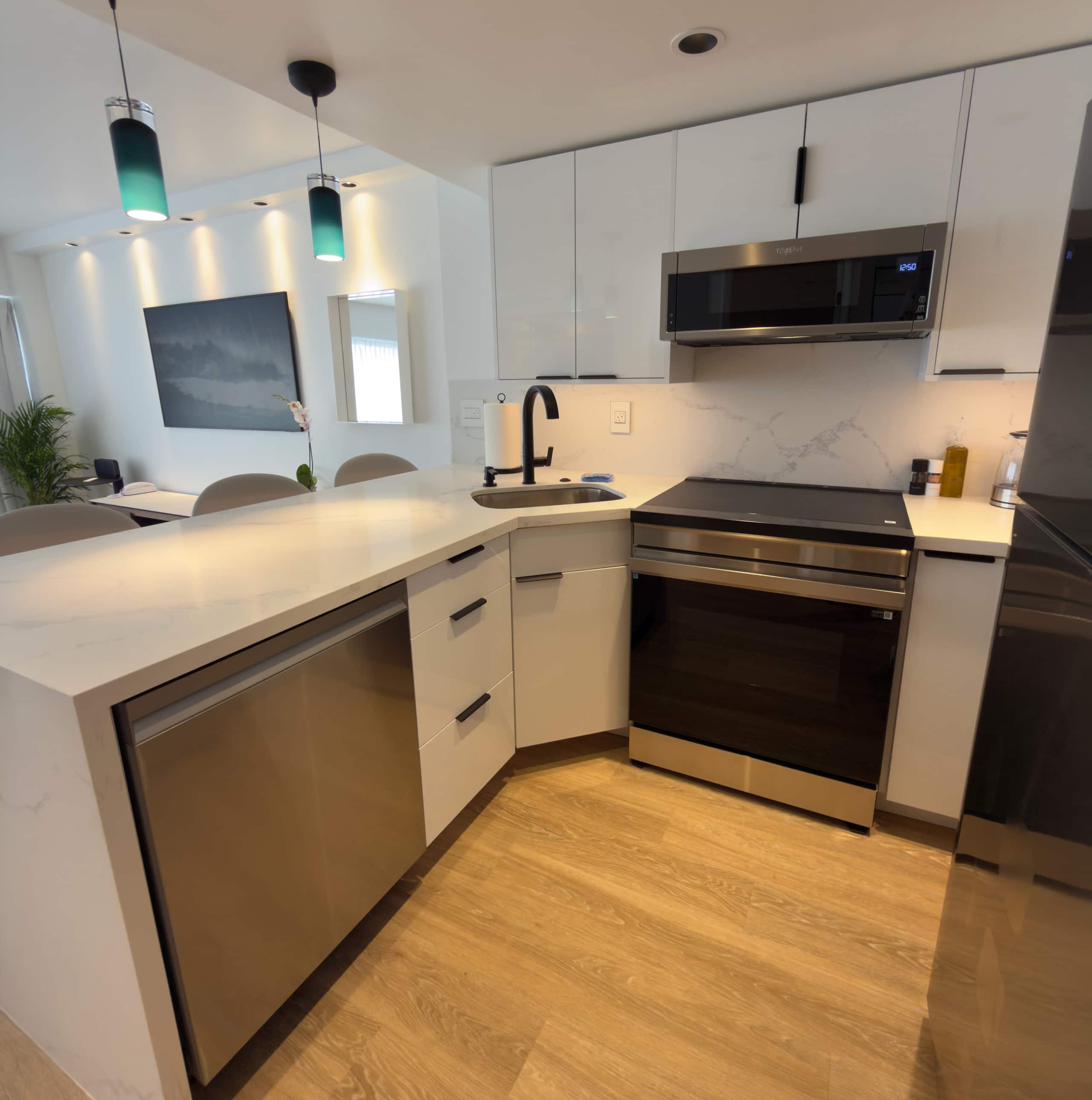 Resort in Honolulu · ★5.0 · 1 bedroom · 2 beds · 1 private bath - Image 7