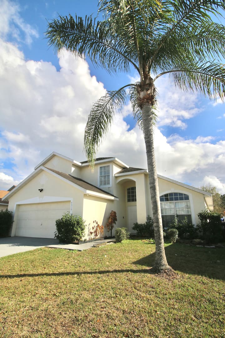 Spacious 5br Getaway Near Themeparks & Attractions - Kissimmee, FL