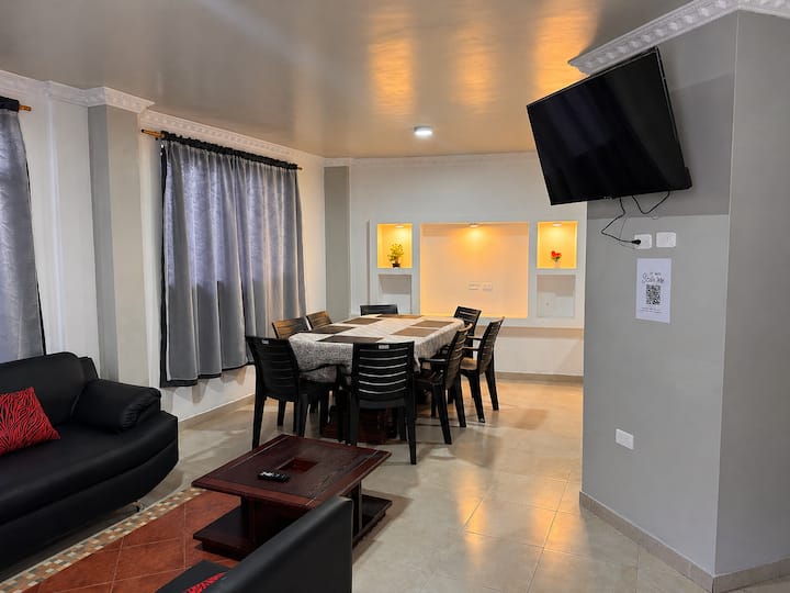 Spacious House With Mountain View 5 Br 14 Guests - Banos