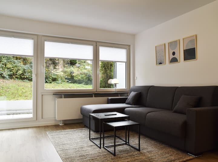 High-end Furnished Apartment | Terrace & Parking - Stuttgart