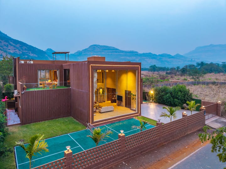 Stayvista At The Grotto W/ Pool & Jacuzzi - Karjat