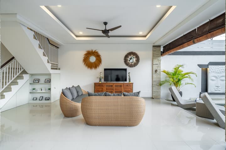 Q Le 1 Villa Seminyak With Privat Pool - Seminyak