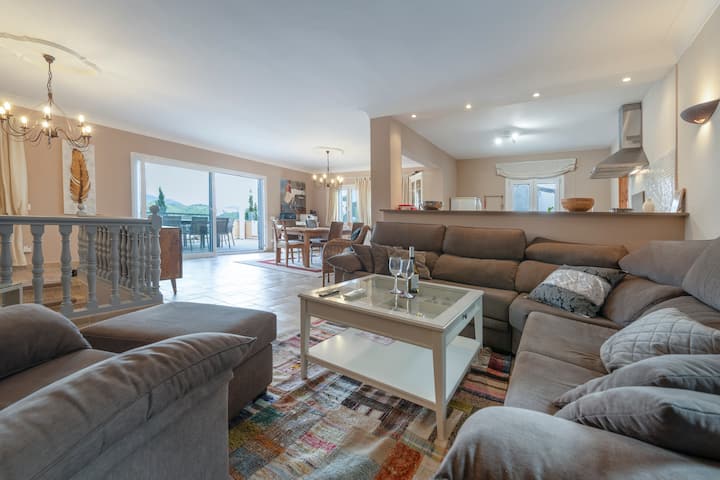 Villa In Paguera - Santa Ponsa