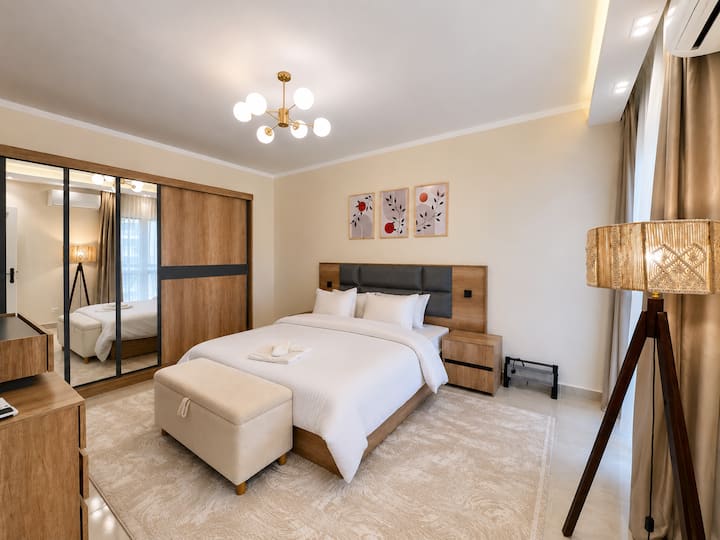 Neo Perfect 2 BDR In Rehab City: Bedroom 1