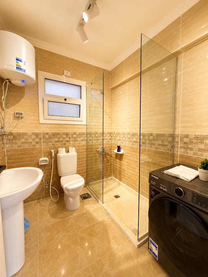 Neo Perfect 2 BDR In Rehab City: Full bathroom