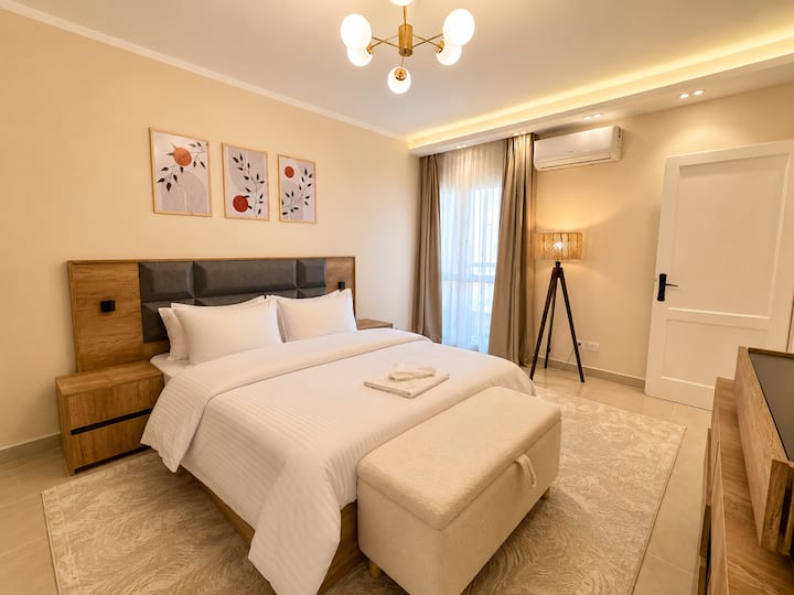 Neo Perfect 2 BDR In Rehab City: Bedroom 1