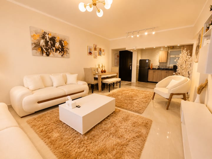 Neo Perfect 2 BDR In Rehab City: Living room