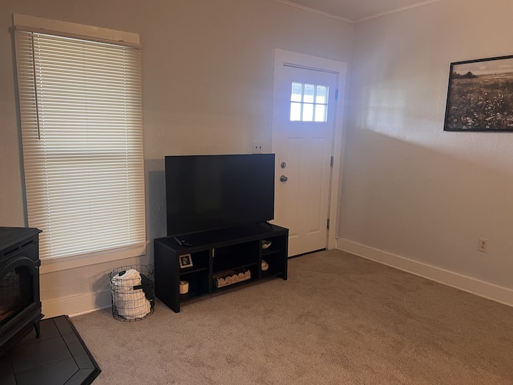 Cozy Home In A Convenient Location - Grandview, WA