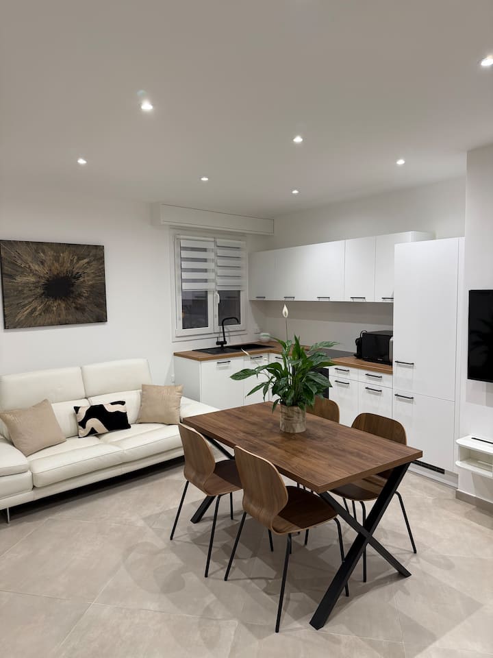 Nice | 6 Pers | 2ch + Canapé Lit + Parking - Niza