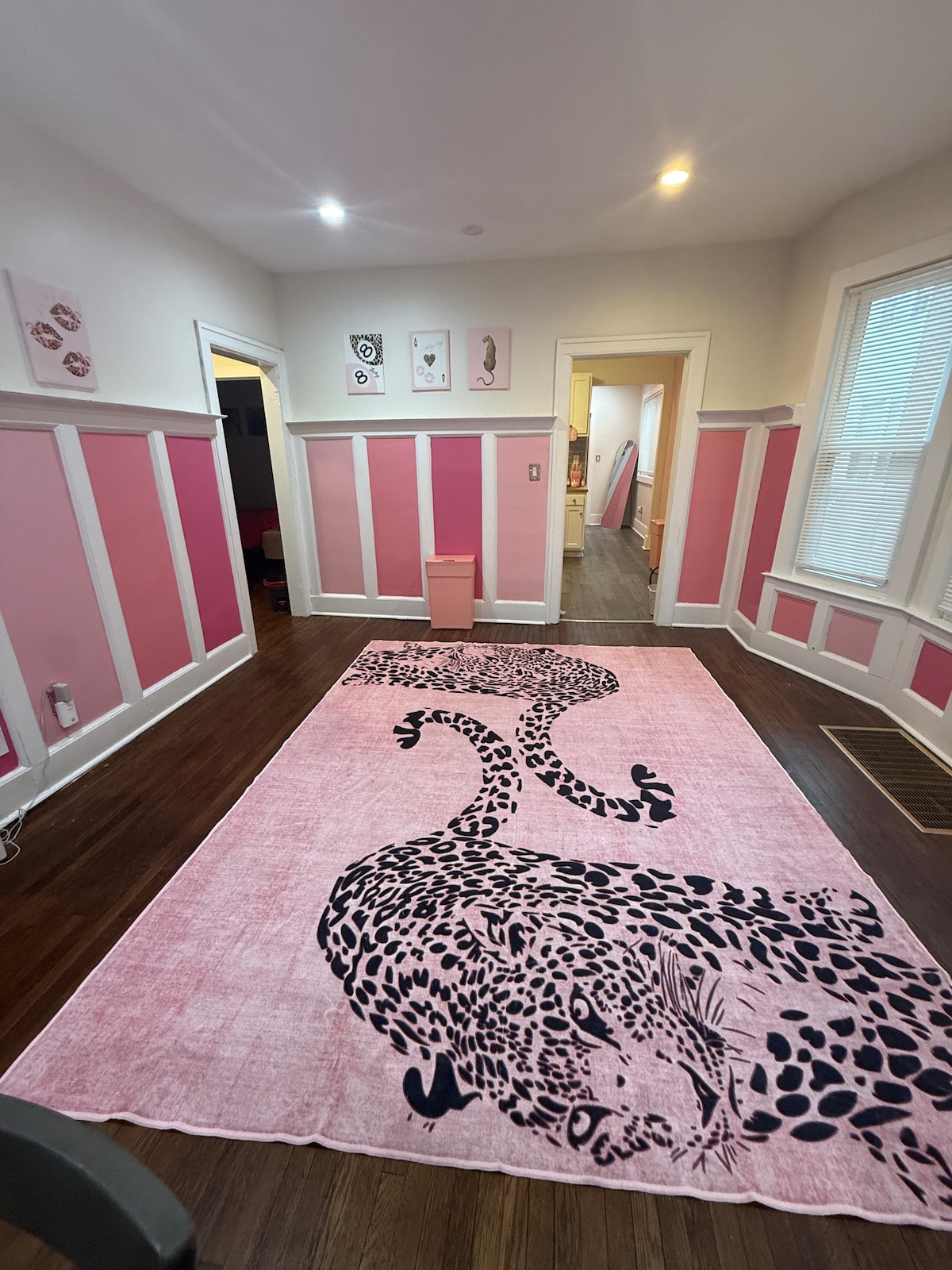 50 shades of pink palace - Houses for Rent in Detroit, Michigan