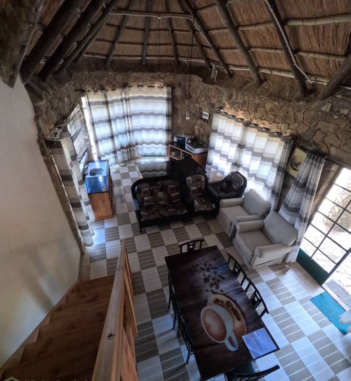 Humphrey Cottages’s Small Thatch - Zimbabwe
