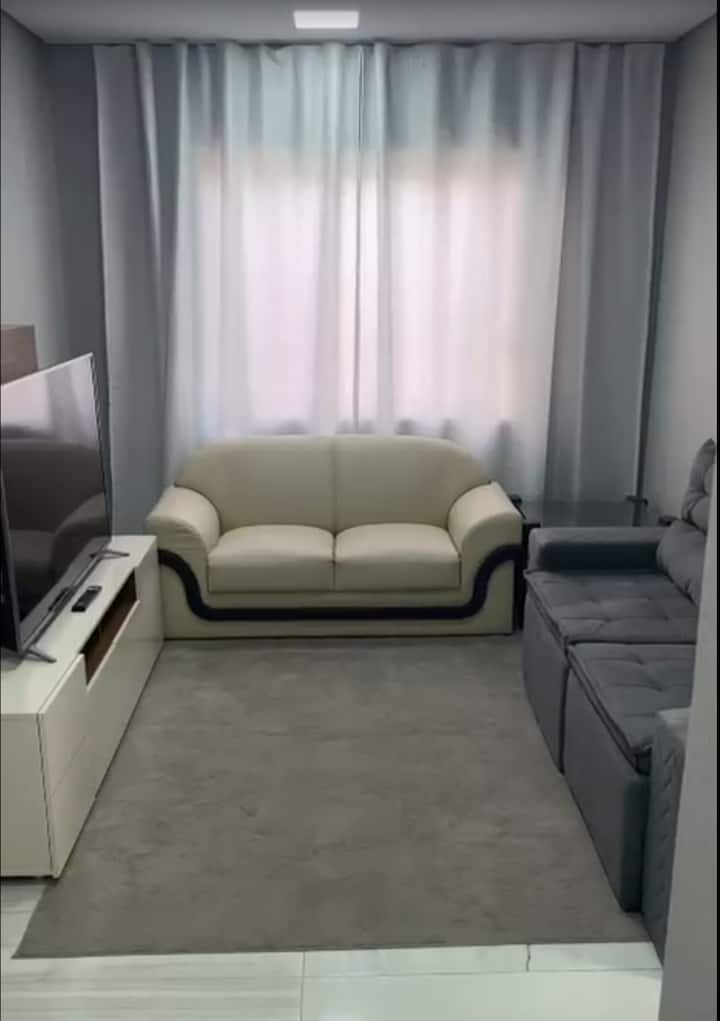 2 Quartos. Famílias E Trabalho. Próx. Aeroporto - São José dos Pinhais